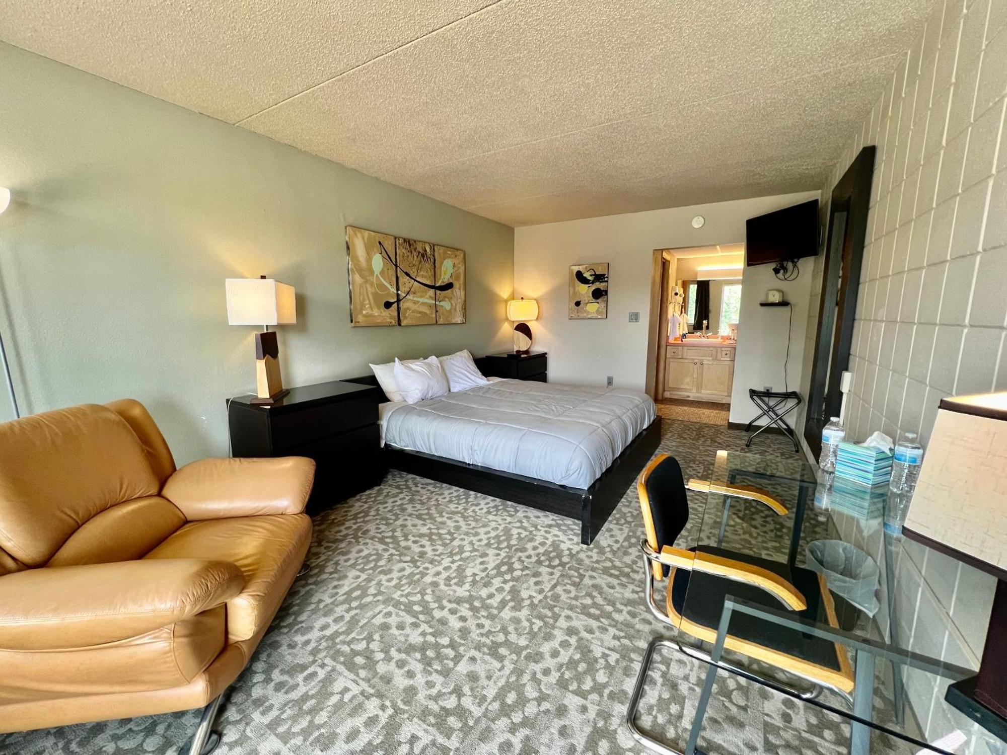 Lindell Motor Lodge - Downtown Cedar Falls Studio With Free Gated Parking! Zewnętrze zdjęcie